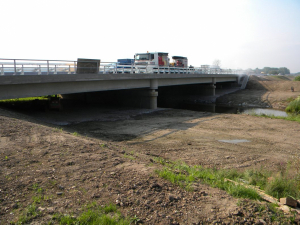 Brücke der A5 über den Renchflutkanal